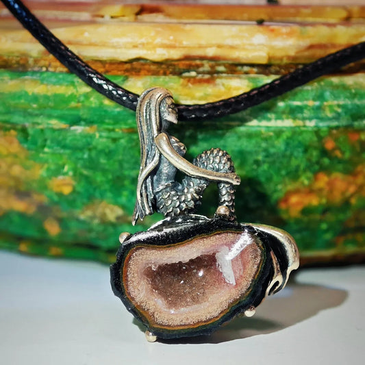 The super-strong amethyst that will definitely help you soar!