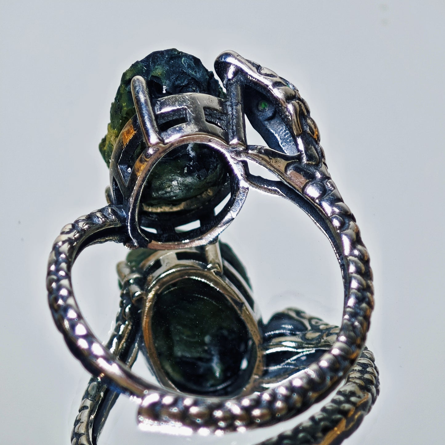 LANYI Basilisk Stone Crypt